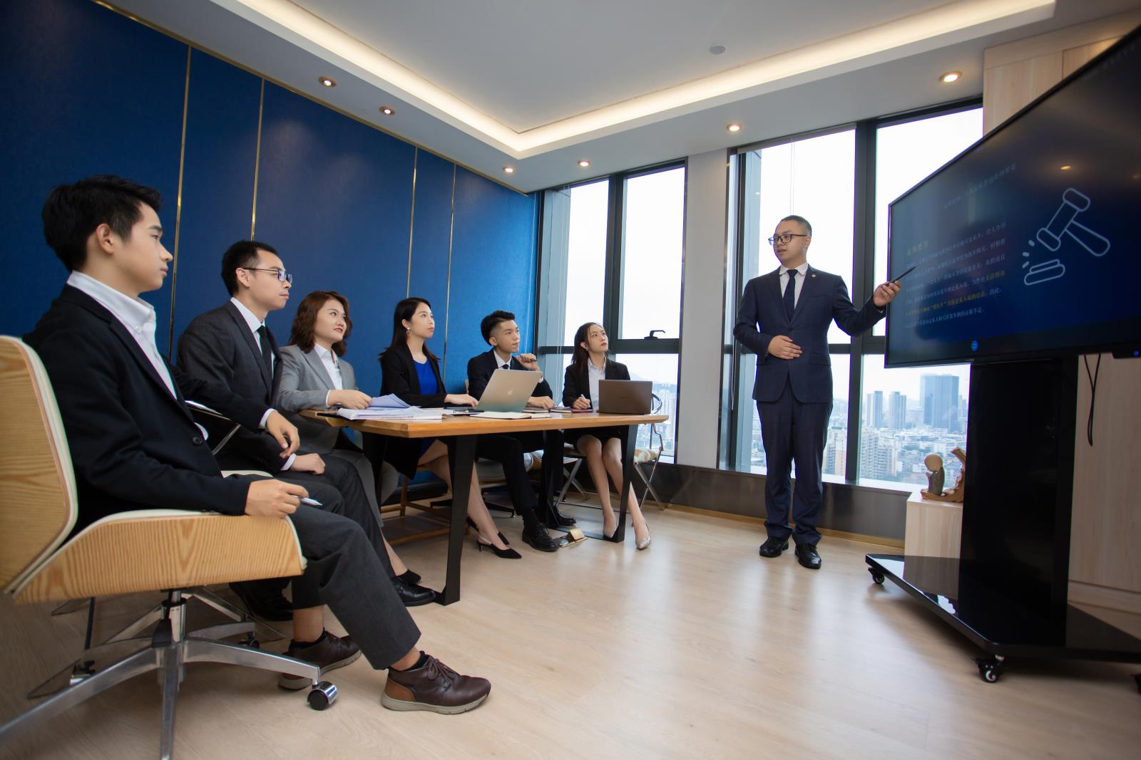 文章1插图4.jpg 文章1插图4.jpg